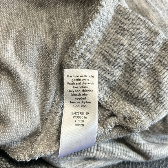 ATHLETA Mindset Sweatshirt Grey Heather Relaxed Soft Sz XS - Picture 11 of 11